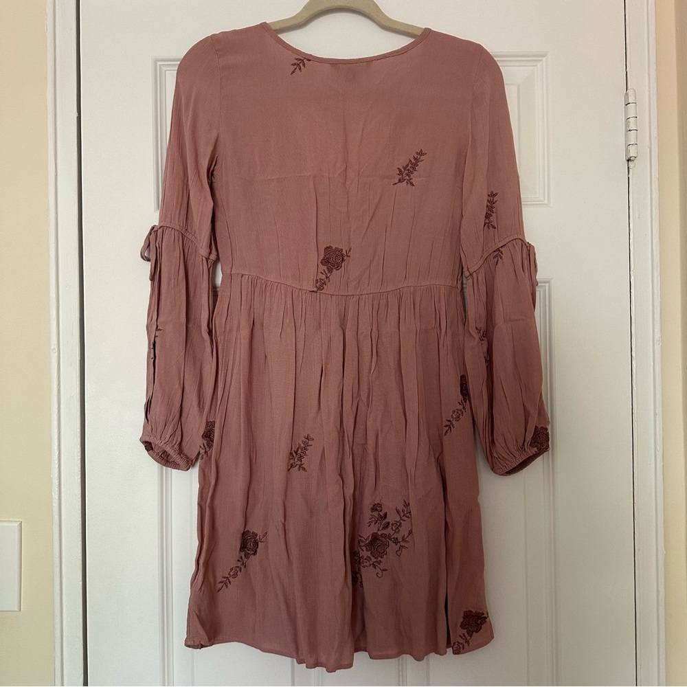 American Eagle Floral Embroidered Dress - Picture 4 of 5